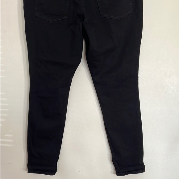 Universal Thread NWT Classic Black Women's Jeans - Picture 6 of 6